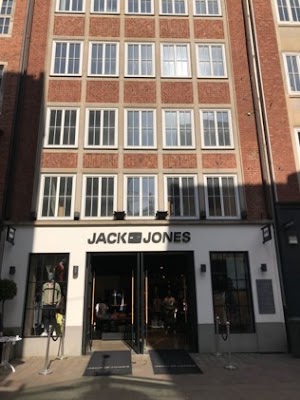 JACK & JONES