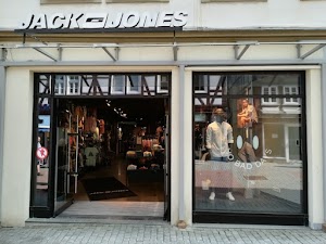 JACK & JONES