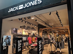 JACK & JONES