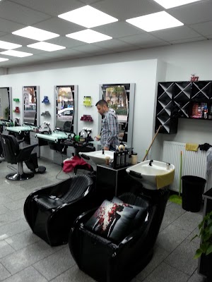 Friseur und Beauty Salon De Luxe