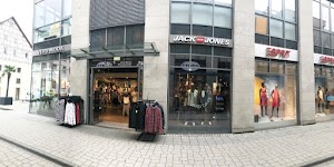 JACK & JONES