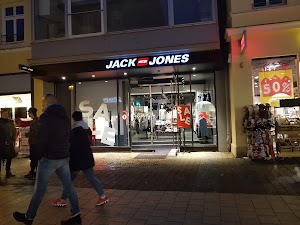 JACK & JONES