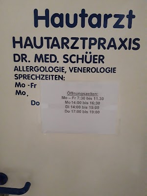 Herr Dr. med. Rolf Alfons Schüer