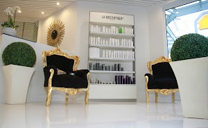 Haargold GmbH la biosthetique Friseur Damen und Herren Salon