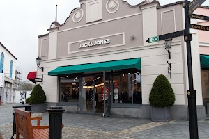 JACK & JONES