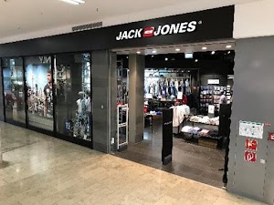 JACK & JONES